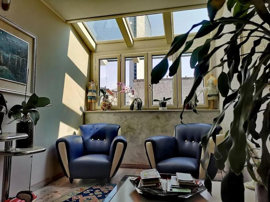 Centrale-Luxury Apartment With Garden Terrace Milán 0*,  Italia