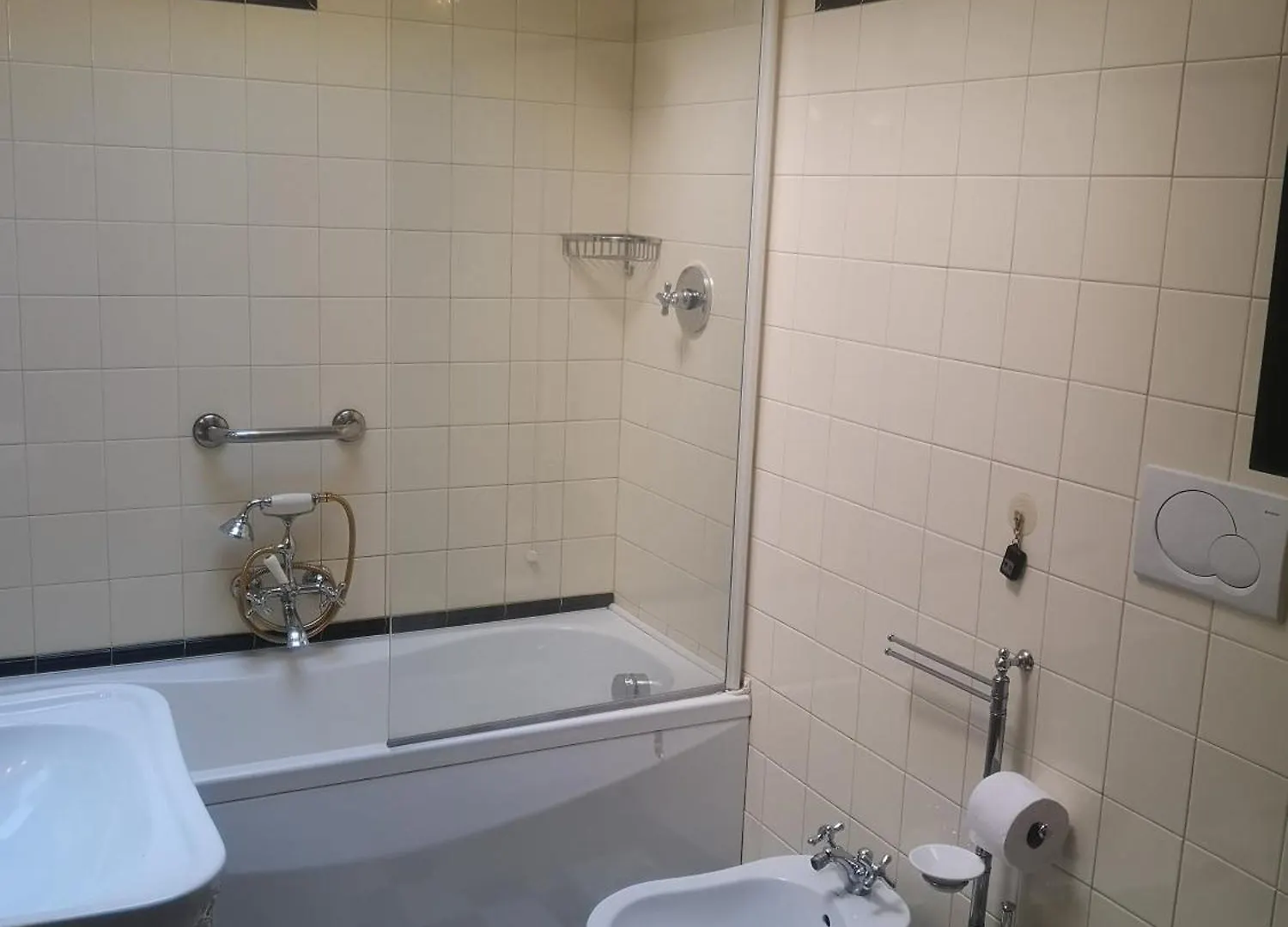 Centrale-Luxury Apartment With Garden Terrace Milan