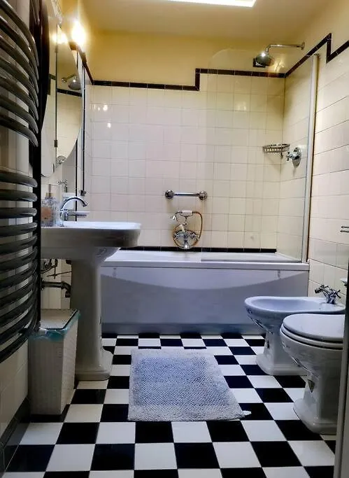Centrale-Luxury Apartment With Garden Terrace Milan 0*,  Italy