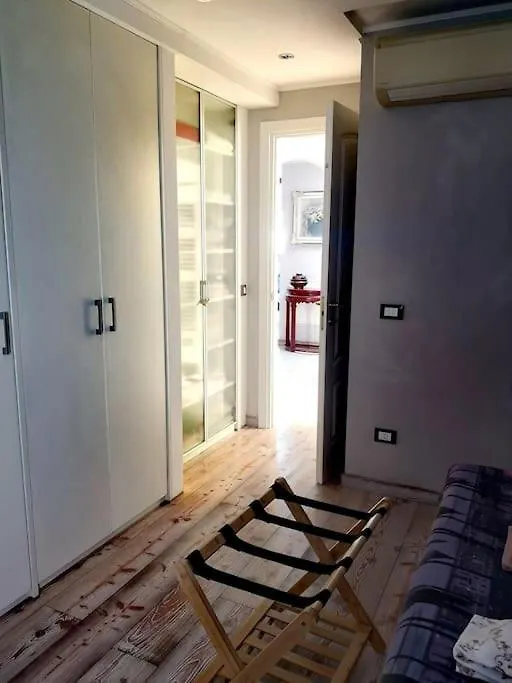 Centrale-Luxury Apartment With Garden Terrace Milan Italy