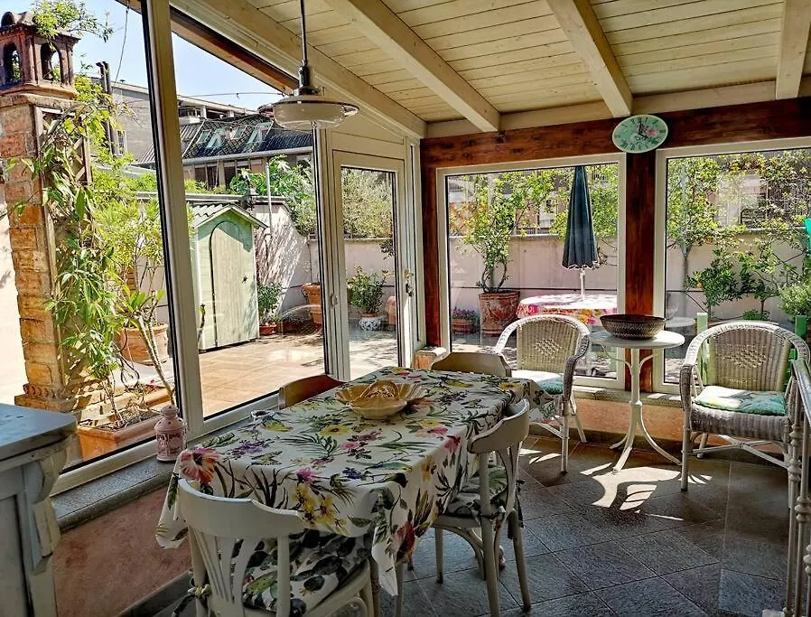 Centrale-Luxury Apartment With Garden Terrace Milán