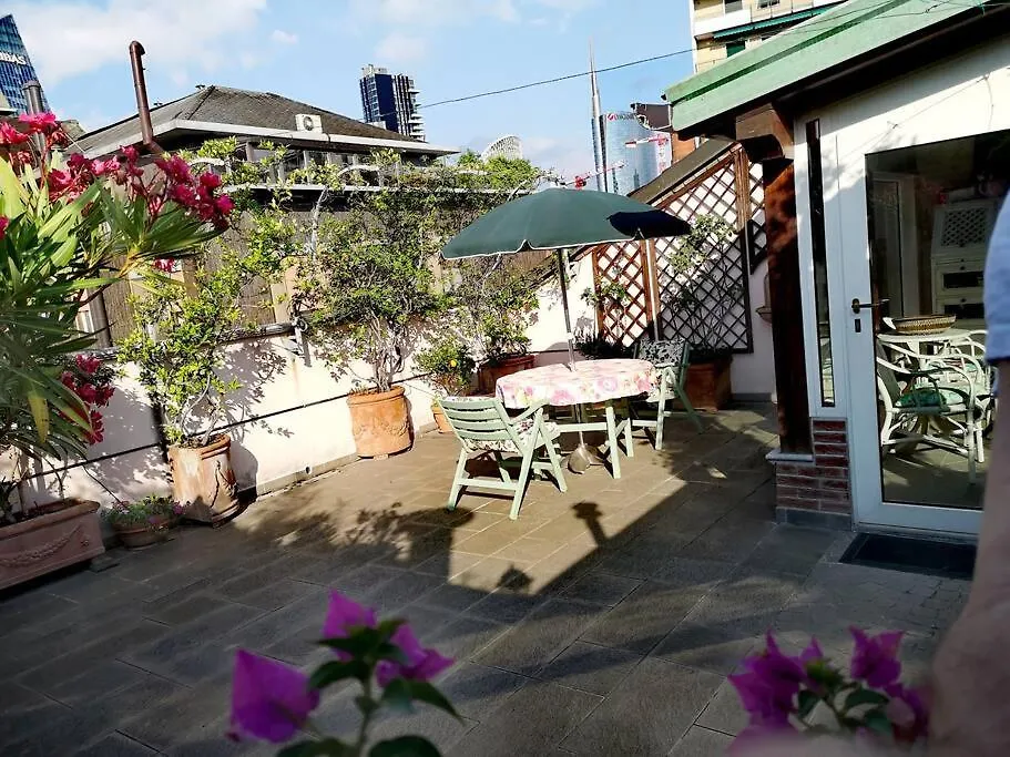 Centrale-Luxury Apartment With Garden Terrace Milan 0*,