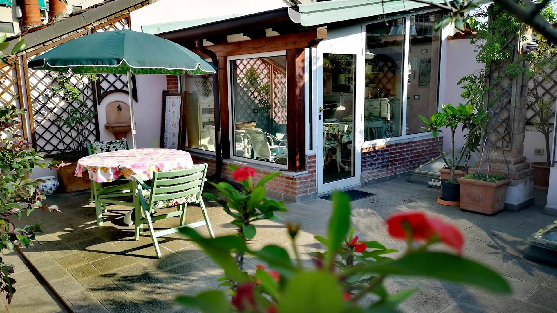 Centrale-Luxury Apartment With Garden Terrace Milan