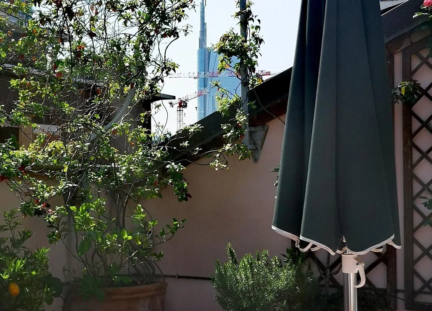 Centrale-Luxury Apartment With Garden Terrace Milán